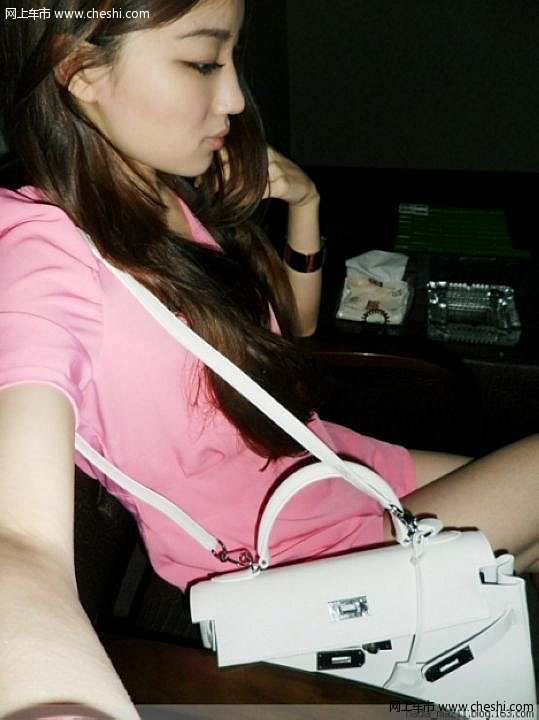 鄭州科技新品亮相，功能亮點(diǎn)與體驗(yàn)展示，遠(yuǎn)離色情內(nèi)容，感受科技魅力