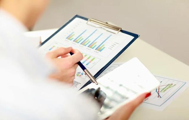 香港全年免費資料大全正,數(shù)據(jù)科學(xué)解析說明_BNI23.324智慧共享版