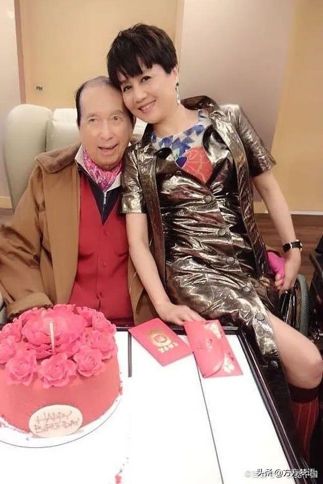 澳門(mén)新奧9點(diǎn)30分怎么查287期,專業(yè)數(shù)據(jù)點(diǎn)明方法_ADJ23.924響應(yīng)版