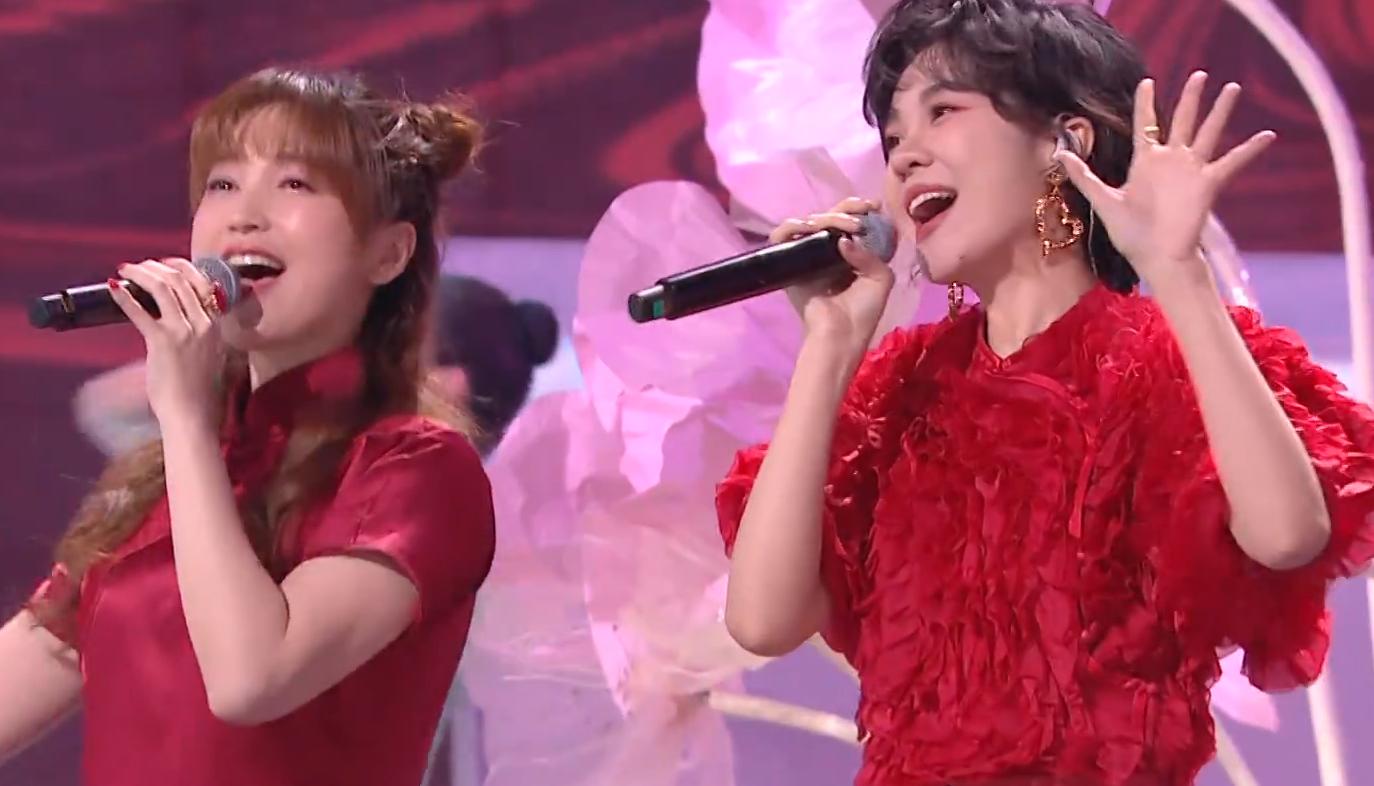 何炅最新照片，自然之旅的心靈探索，尋找平和寧靜的旅程