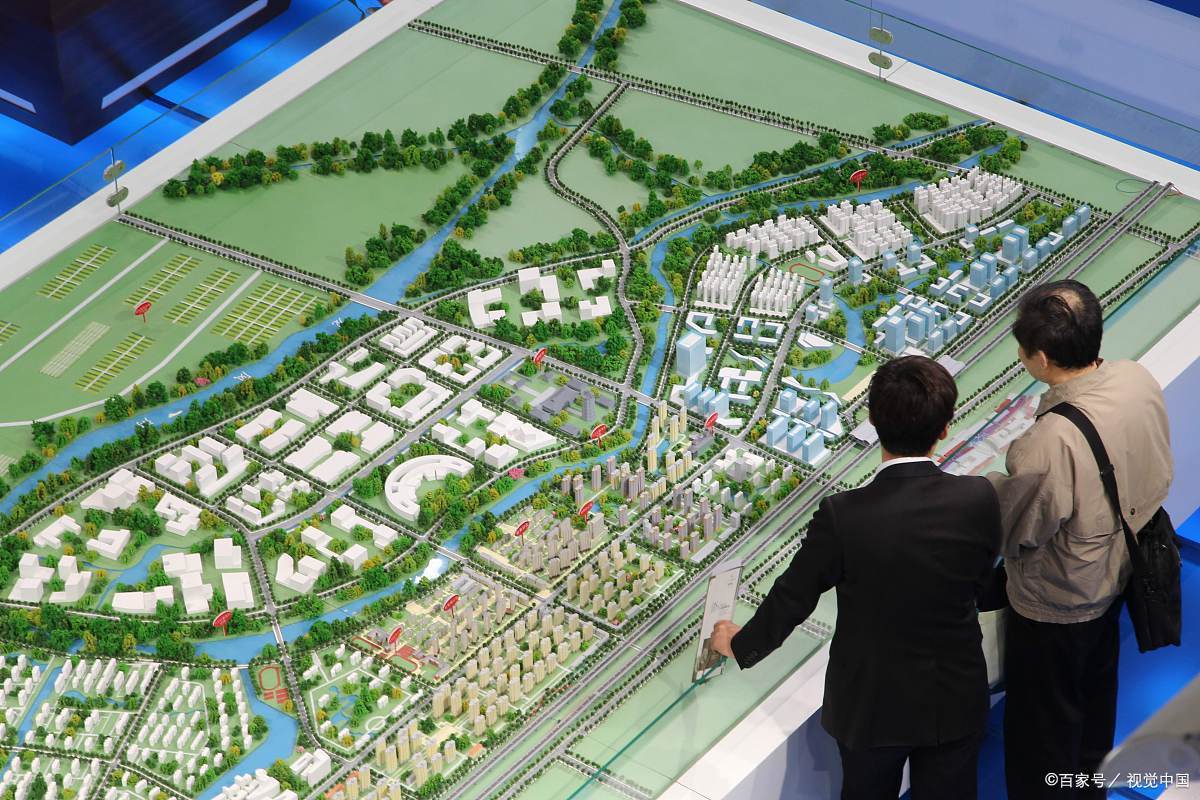 明覺2024最新規(guī)劃，家的溫馨與友情紐帶，未來生活的奇妙展望