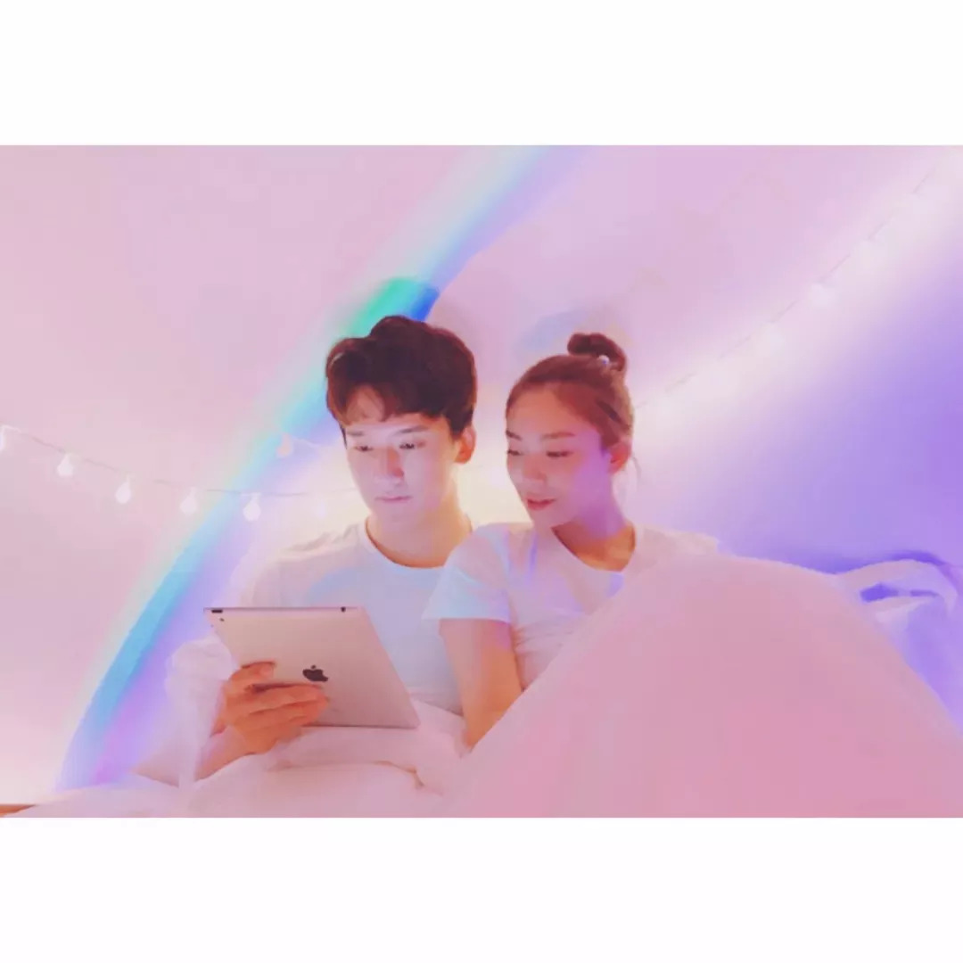 最新白邊情侶頭像2024，愛的日常趣事與甜蜜瞬間