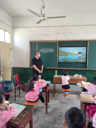 唐河貼吧最新交通事故深度分析與觀點(diǎn)闡述，事故原因及影響探討