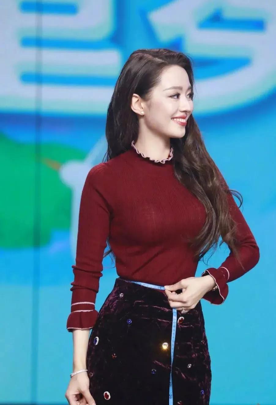 最新女星視頻，星光變化中的自信與成就力量