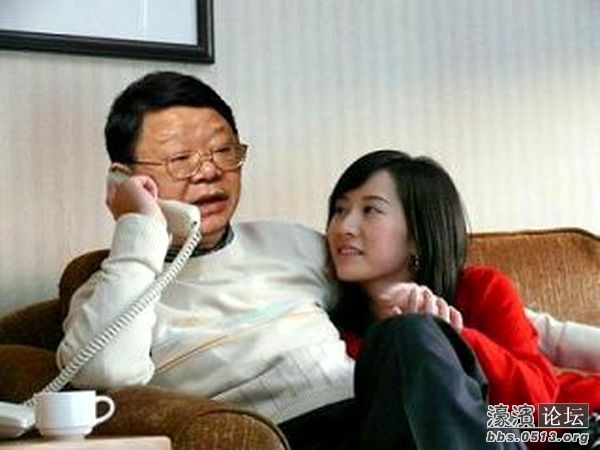揭秘文強(qiáng)與女明星的隱秘幕后故事，令人震驚！