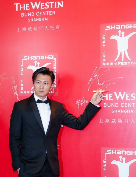 甄子丹新發(fā)型亮相，時尚變遷與個人立場的探索