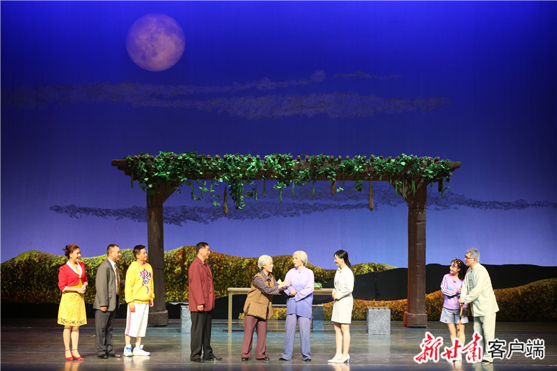 十五的月亮，科技引領(lǐng)重塑生活體驗(yàn)電視劇