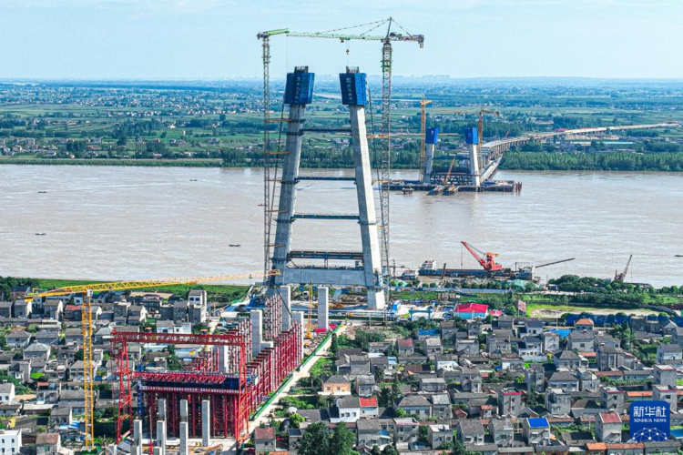 長江百里洲大橋最新進展，連接未來的橋梁，成就夢想的翅膀
