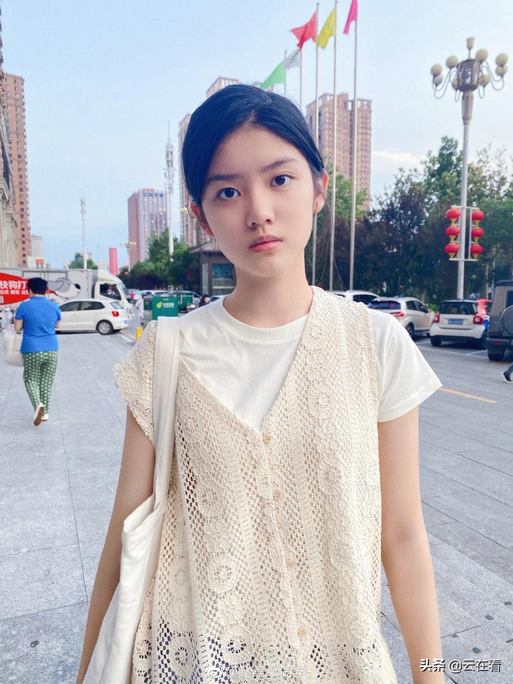 趙蘊(yùn)卓近照，日常小確幸與友情的溫馨時(shí)光