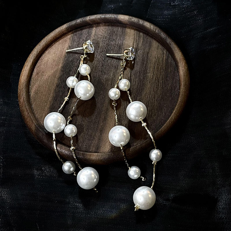 科技與時(shí)尚完美融合，最新長(zhǎng)款珍珠耳飾款式亮相！