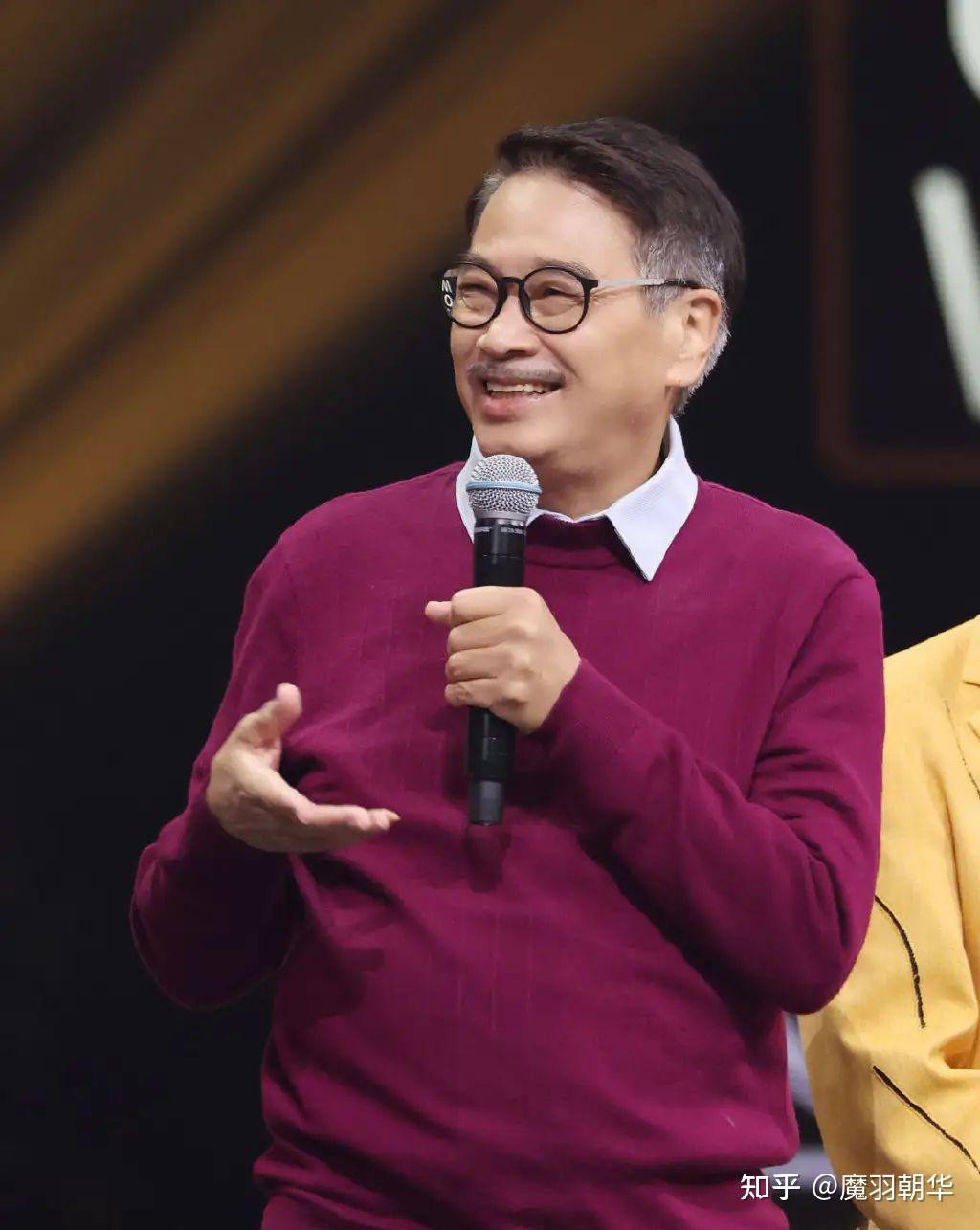 笑星男演員，從舞臺(tái)到心靈的自信閃耀之旅，成就感的追求之路