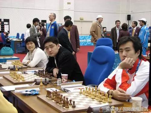 象棋賽場風(fēng)云，變化、自信與成就的舞臺之戰(zhàn)