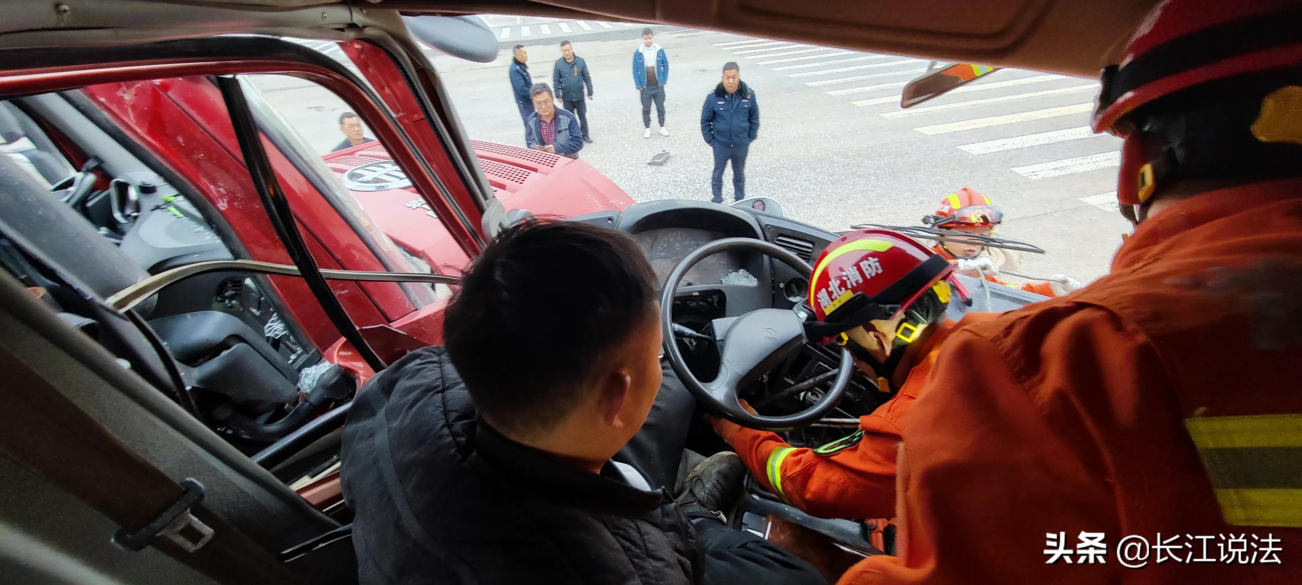 震撼！蘄春再現(xiàn)車禍悲劇，警鐘長(zhǎng)鳴——2025最新車禍新聞