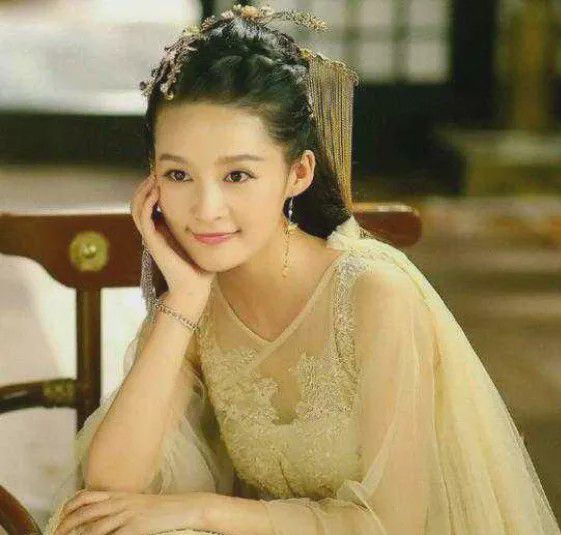 荊小八在楚喬傳中的熱血演繹，傳奇演員展現(xiàn)角色魅力！