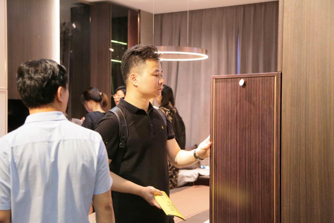 探尋小巷中的獨(dú)特家居秘境，解析我樂家居為何暫不上市的原因